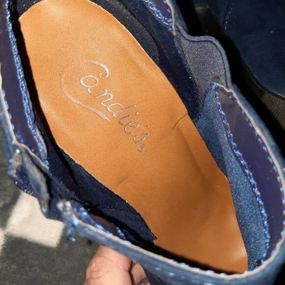 Candies Faux Suede Navy 4 Inch Block Heel Ankle Booties Size  7 - Picture 13 of 14